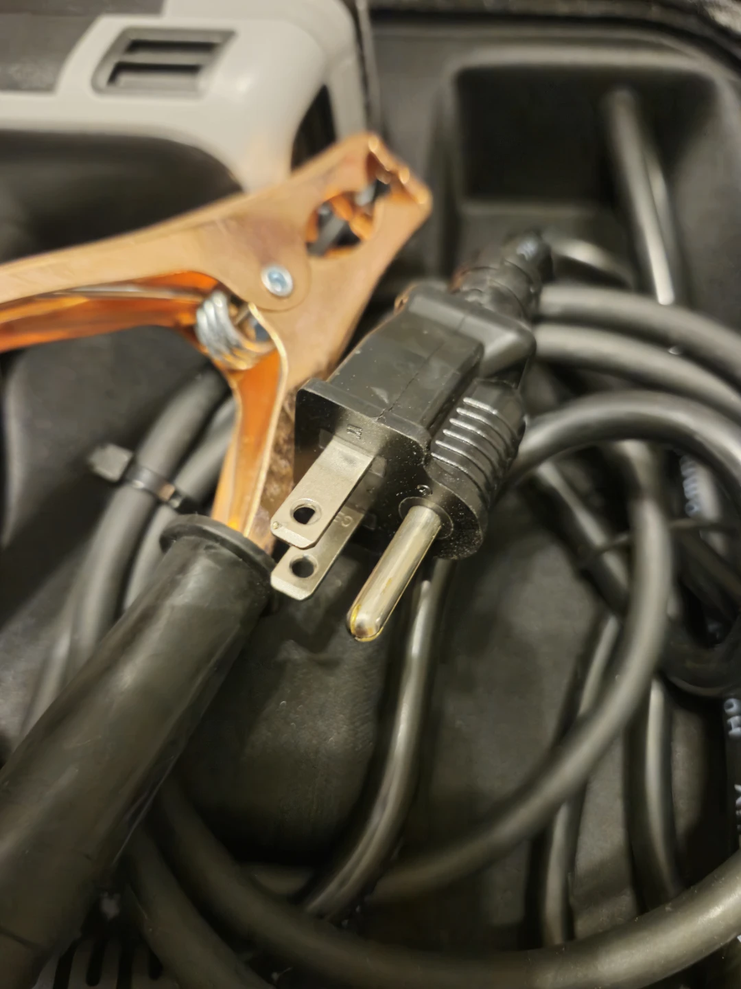 Hand-held Inverter Welder - photo 3