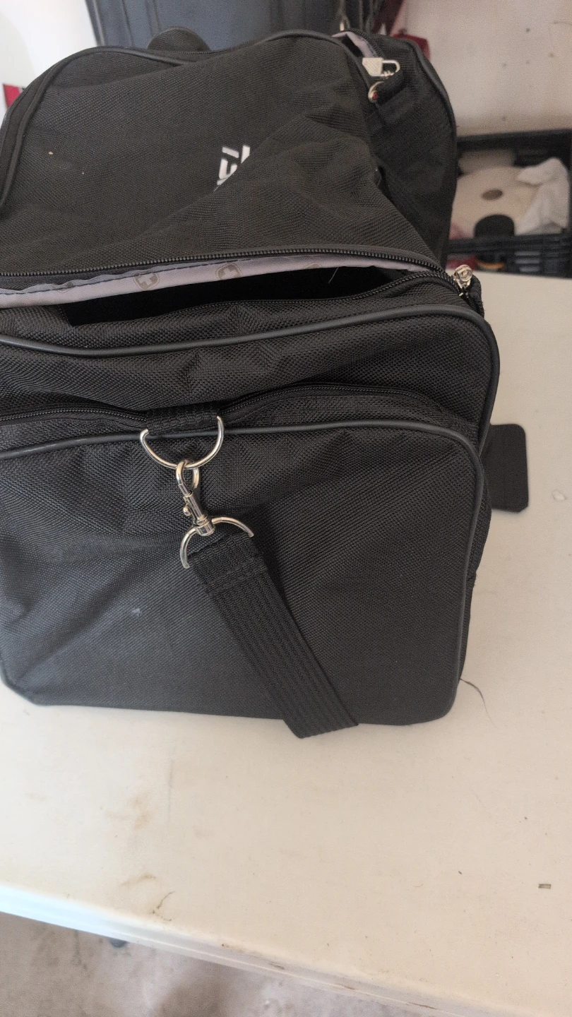 SWISSGEAR Black Travel Bag with TSN Logo - photo 2