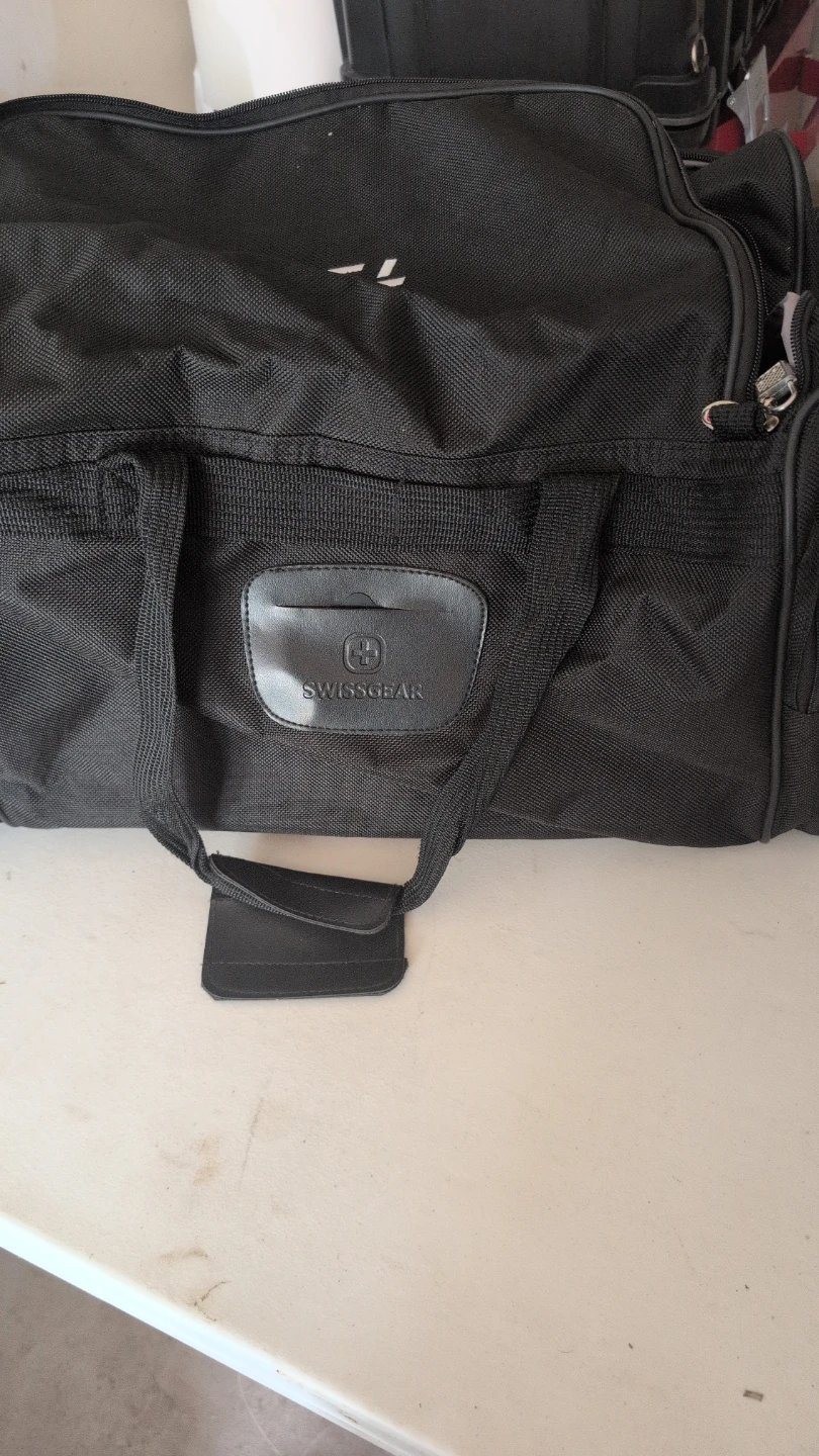 SWISSGEAR Black Travel Bag with TSN Logo - photo 3