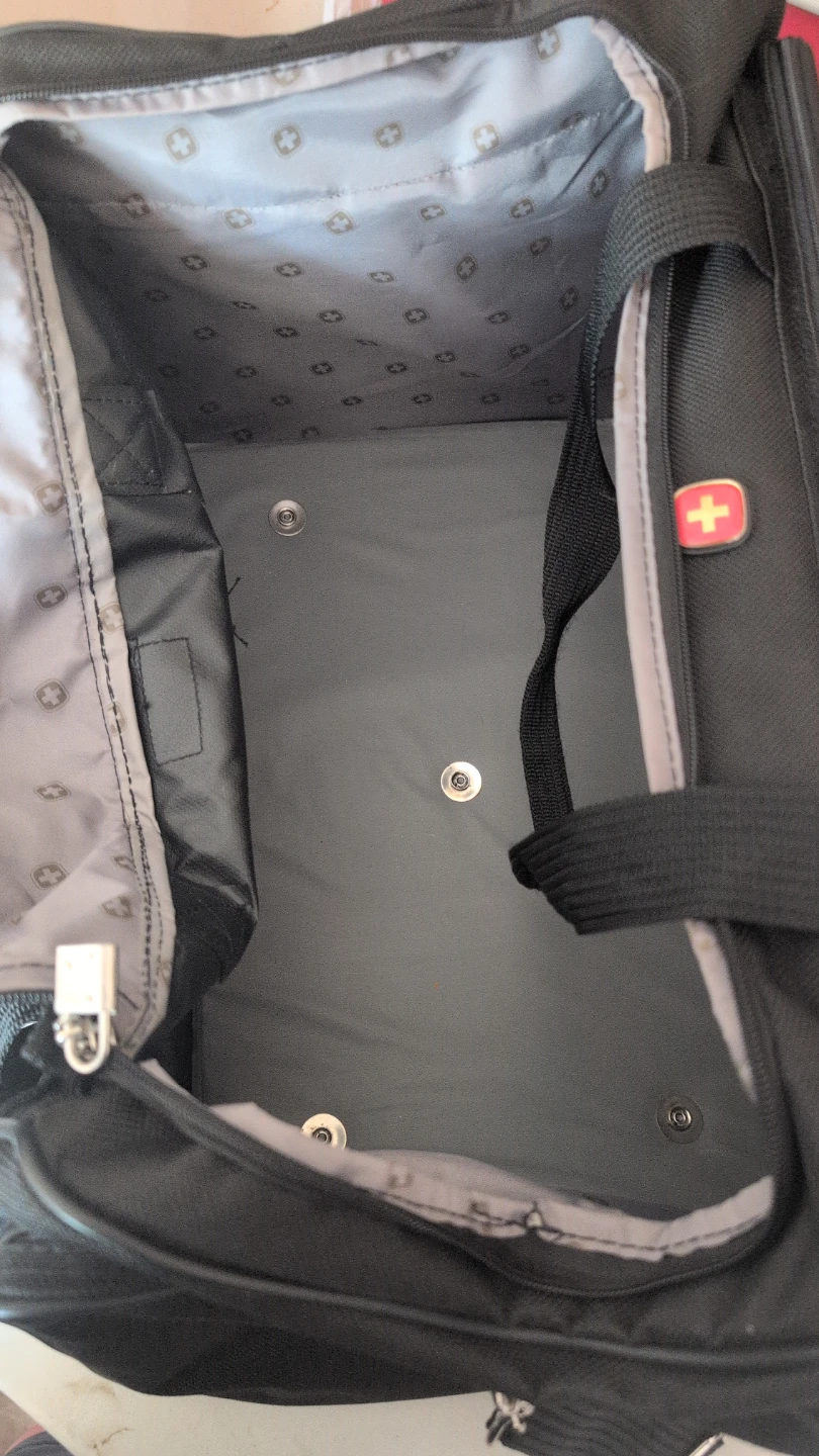 SWISSGEAR Black Travel Bag with TSN Logo - photo 4