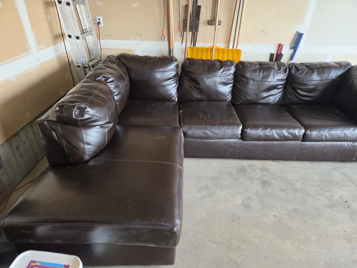 Sectional couch - photo 5