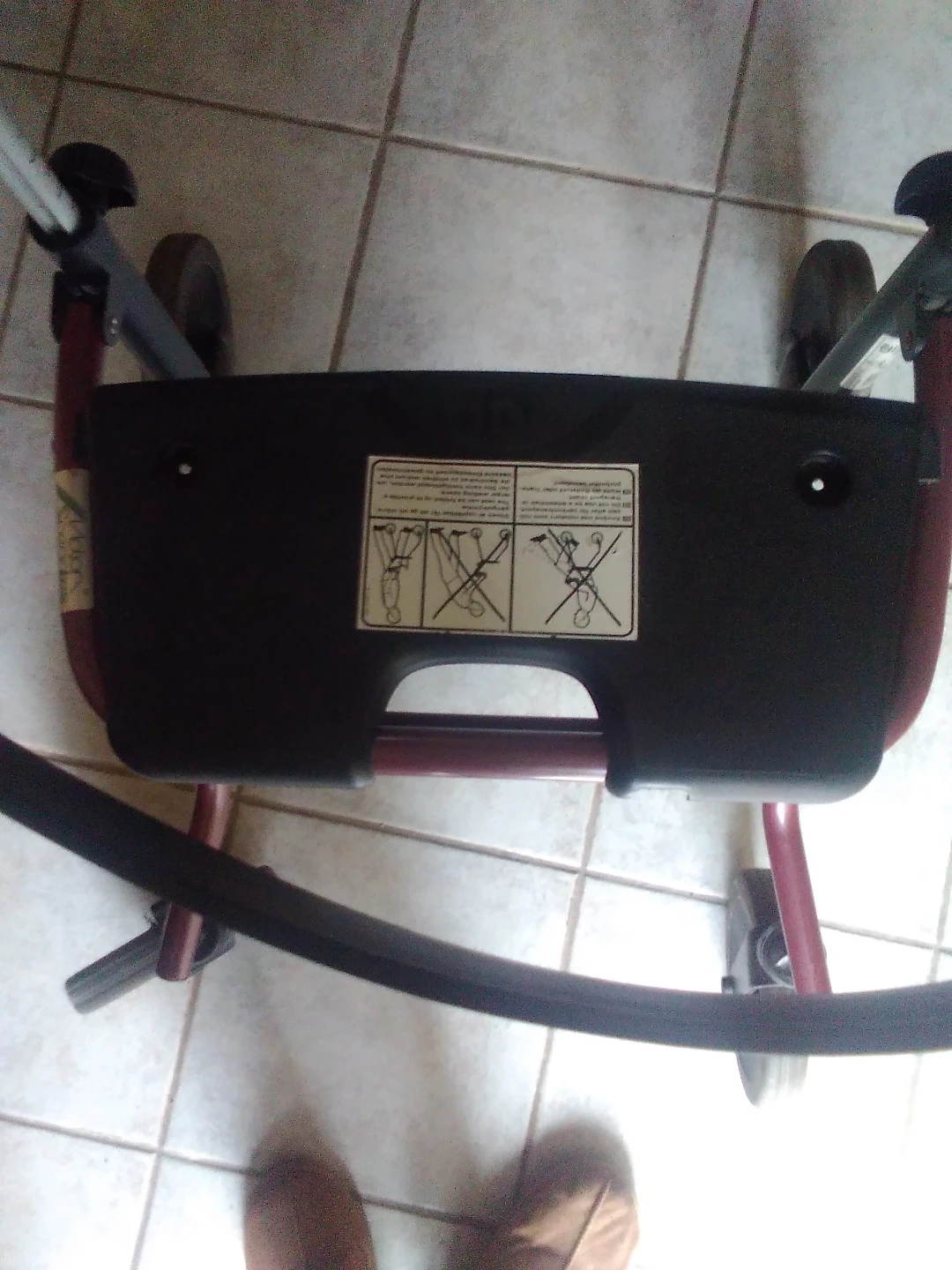 ROLATOR WALKER, DOLOMITE. HEAVY DUTY. V.G. COND. - photo 2