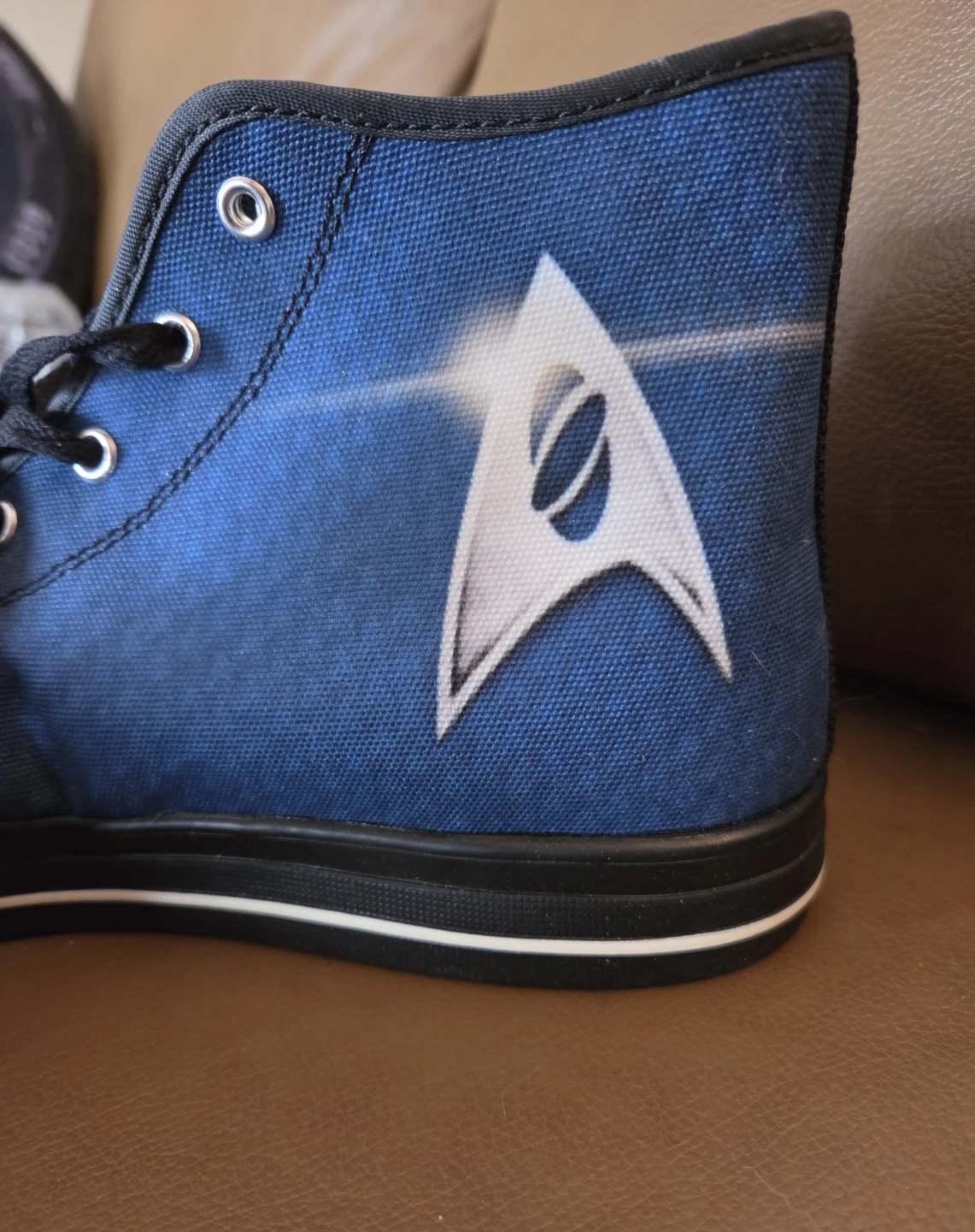High Top Canvas Shoes - photo 2