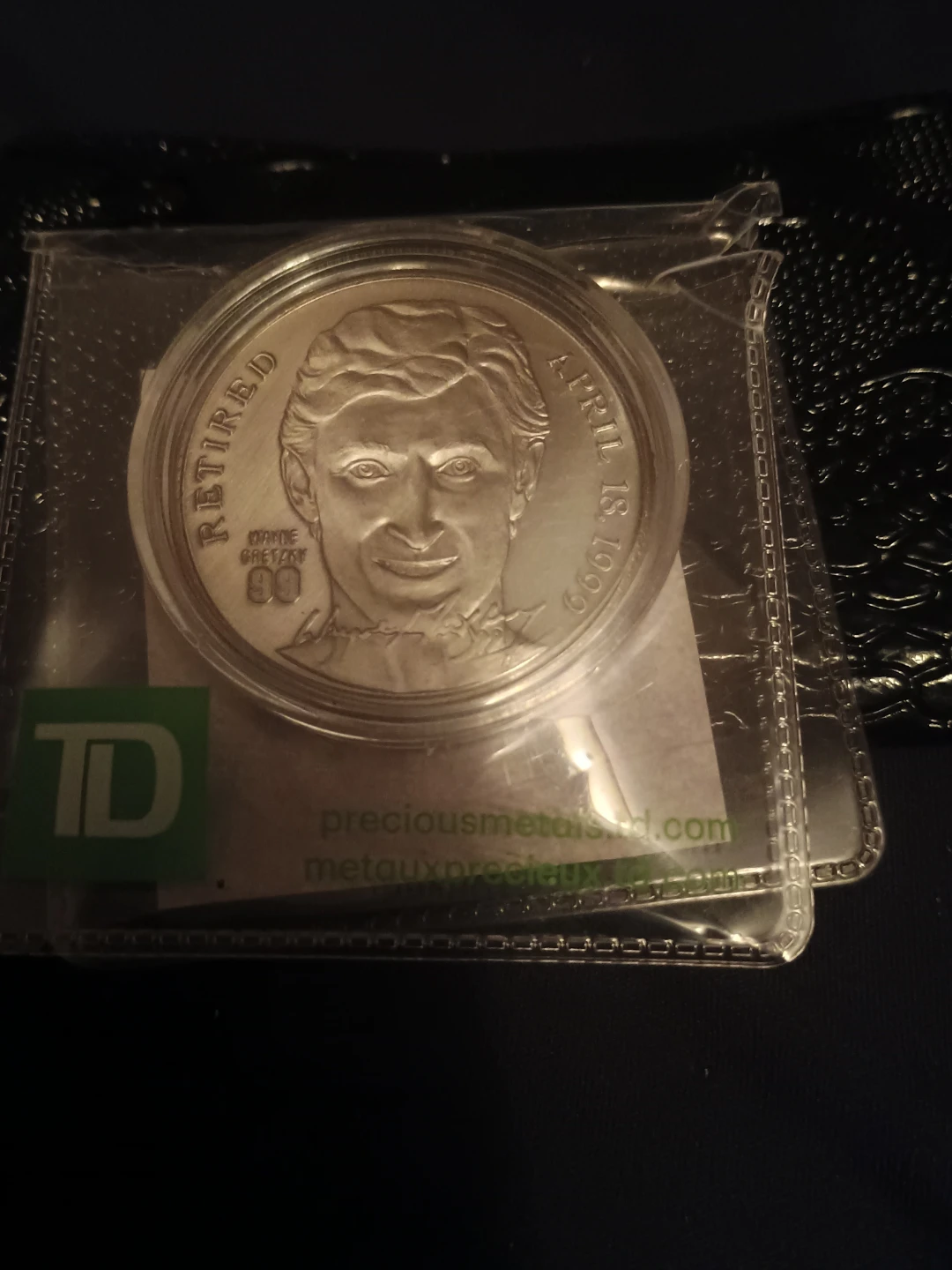Wayne Gretzky Commemorative Retirement Medallion - photo 3