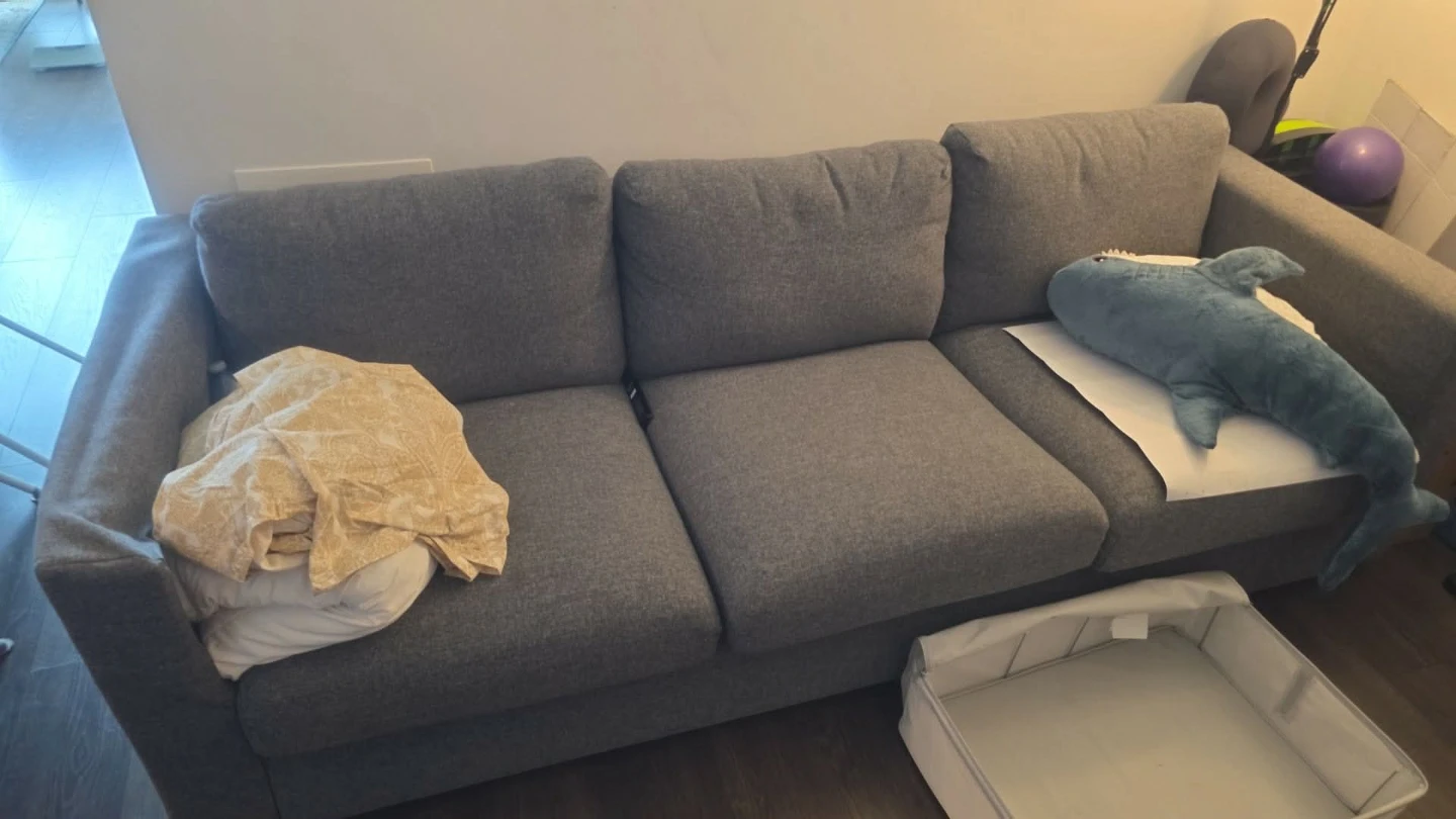 Grey sofa (LEFT ARMEST IS BROKEN) FREE - photo 4