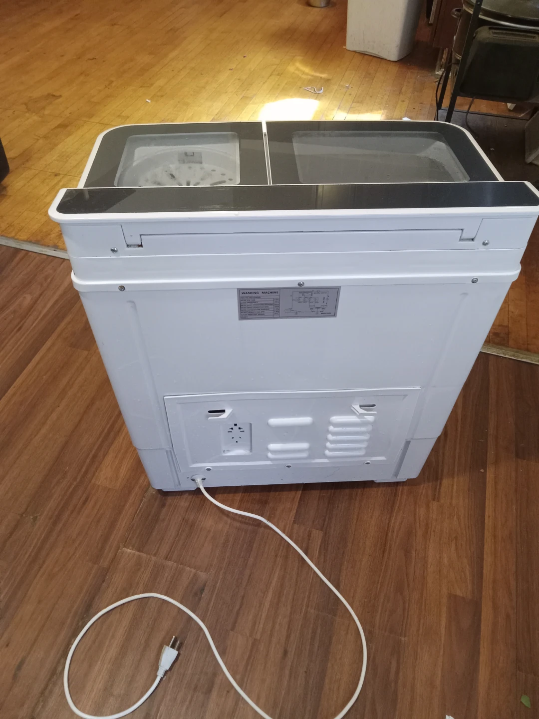 . 24 wide and 26 high; works well. 110V. - photo 4