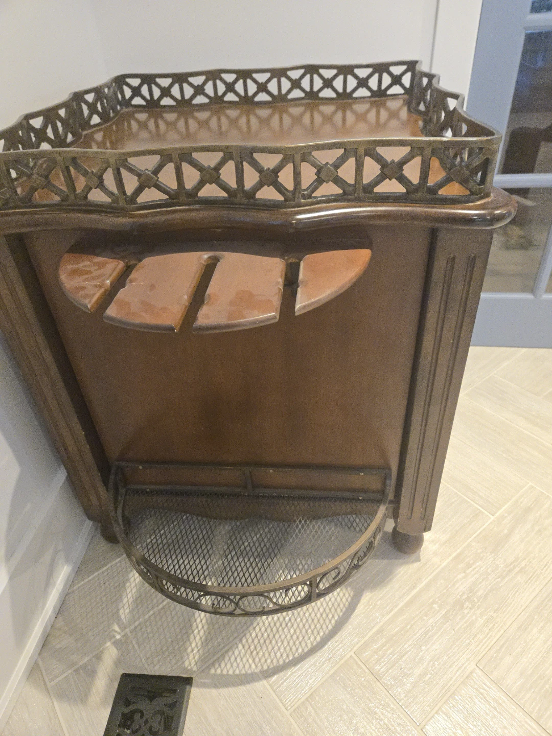 Wooden Bar Cabinet with hidden storage - photo 4