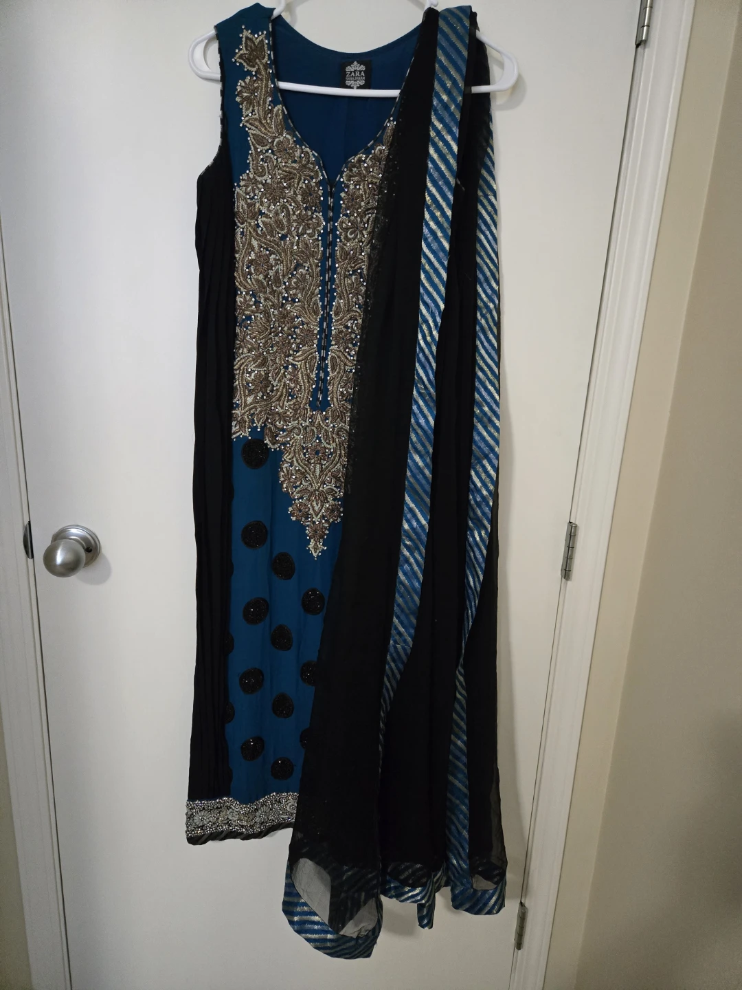 Embellished Teal and Black Sleeveless Dress with Dupatta - photo 2