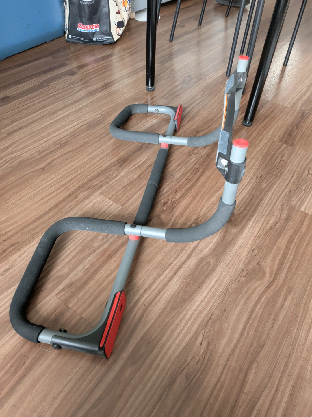Black and grey doorway pull-up bar