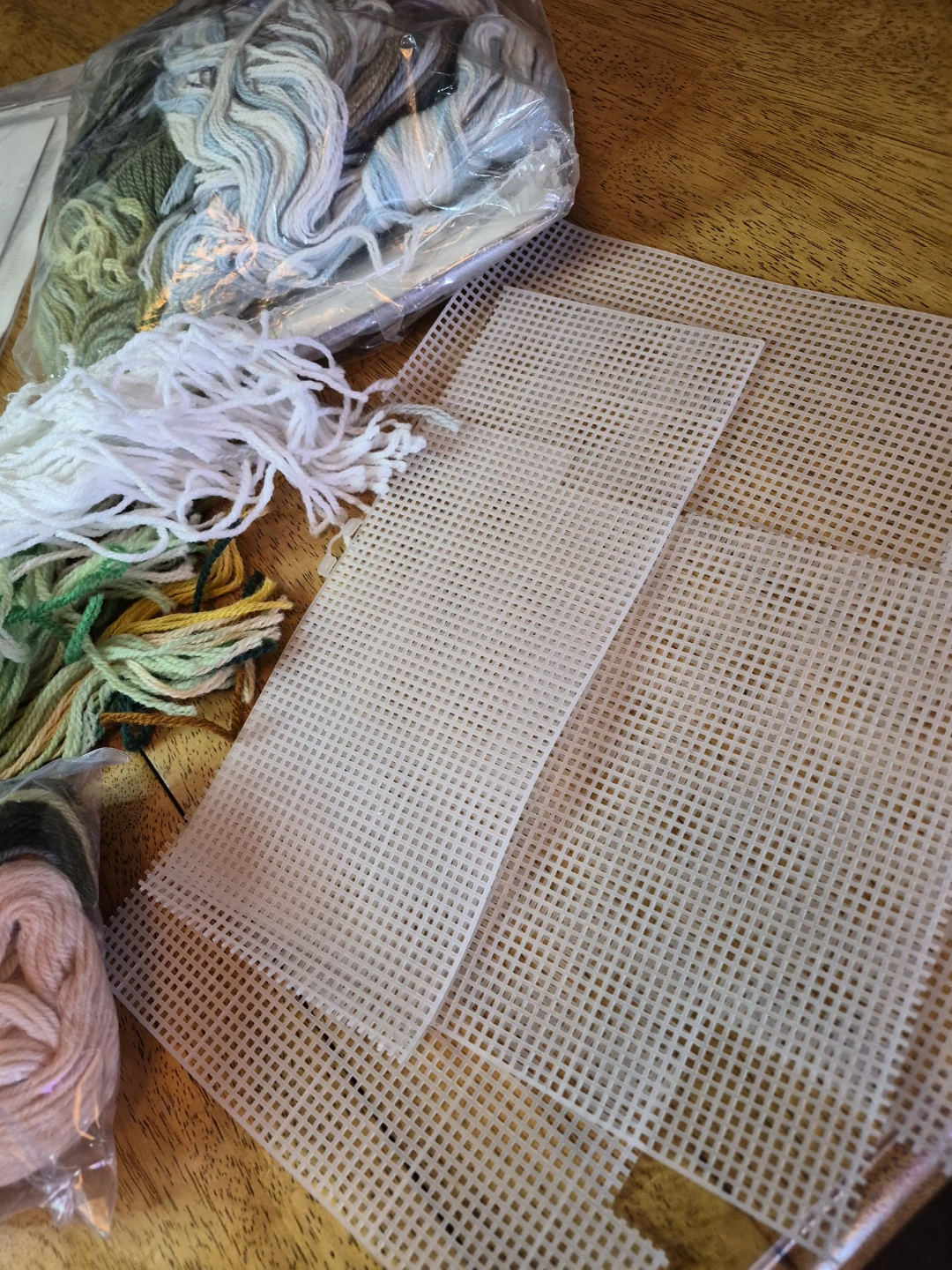Large Misc. Lot of Needlepoint Kits etc. Brand New Leftovers... - photo 5