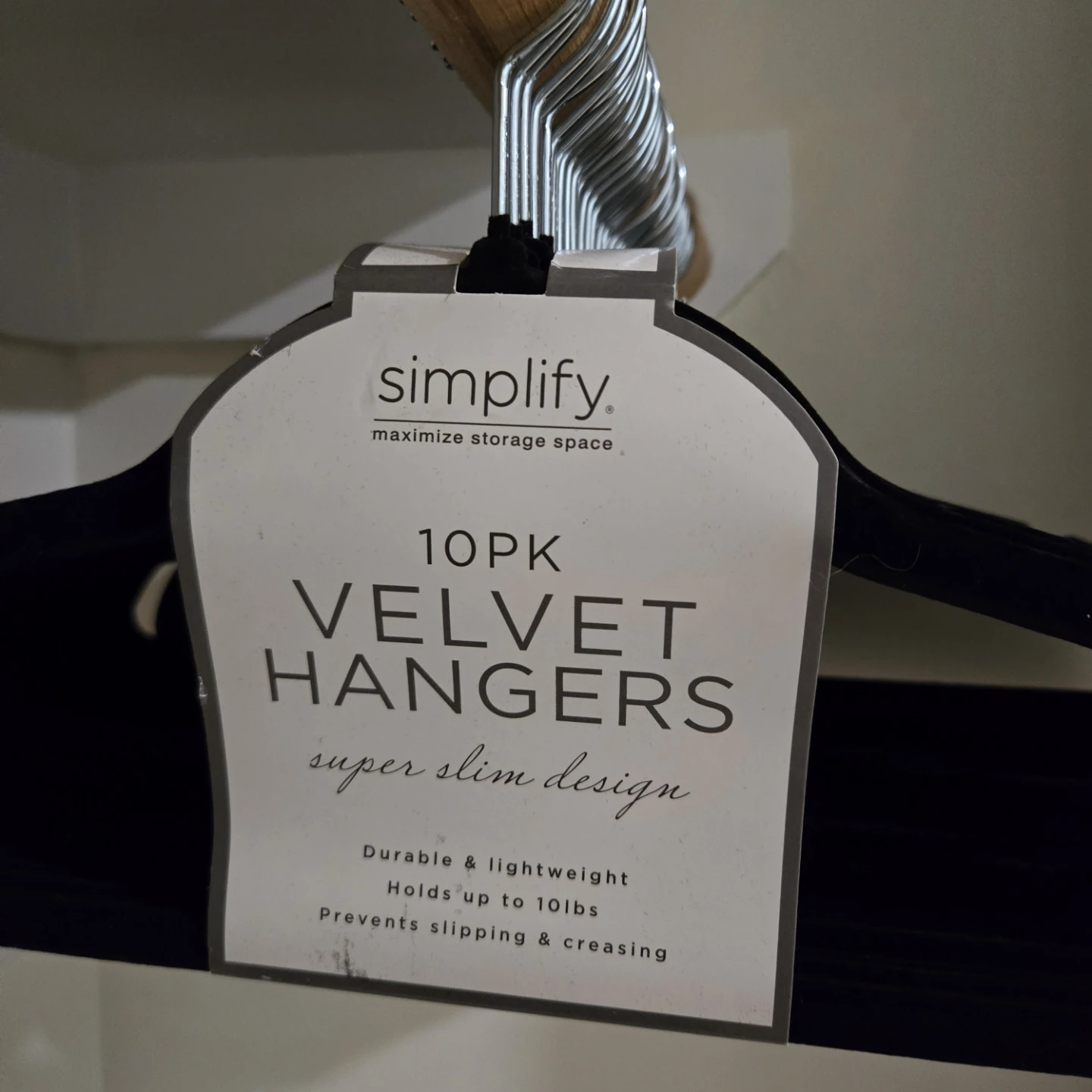 50 BRAND NEW Velvet Hangers - Black
