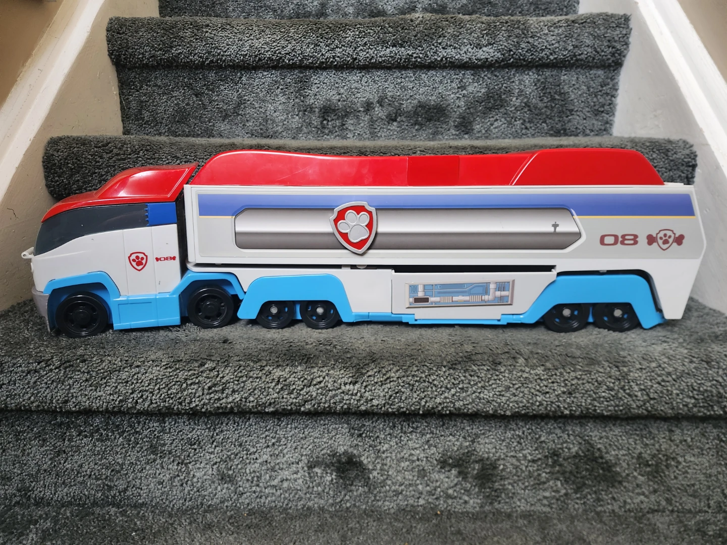 PAW Patrol Ultimate Rescue Fire Truck