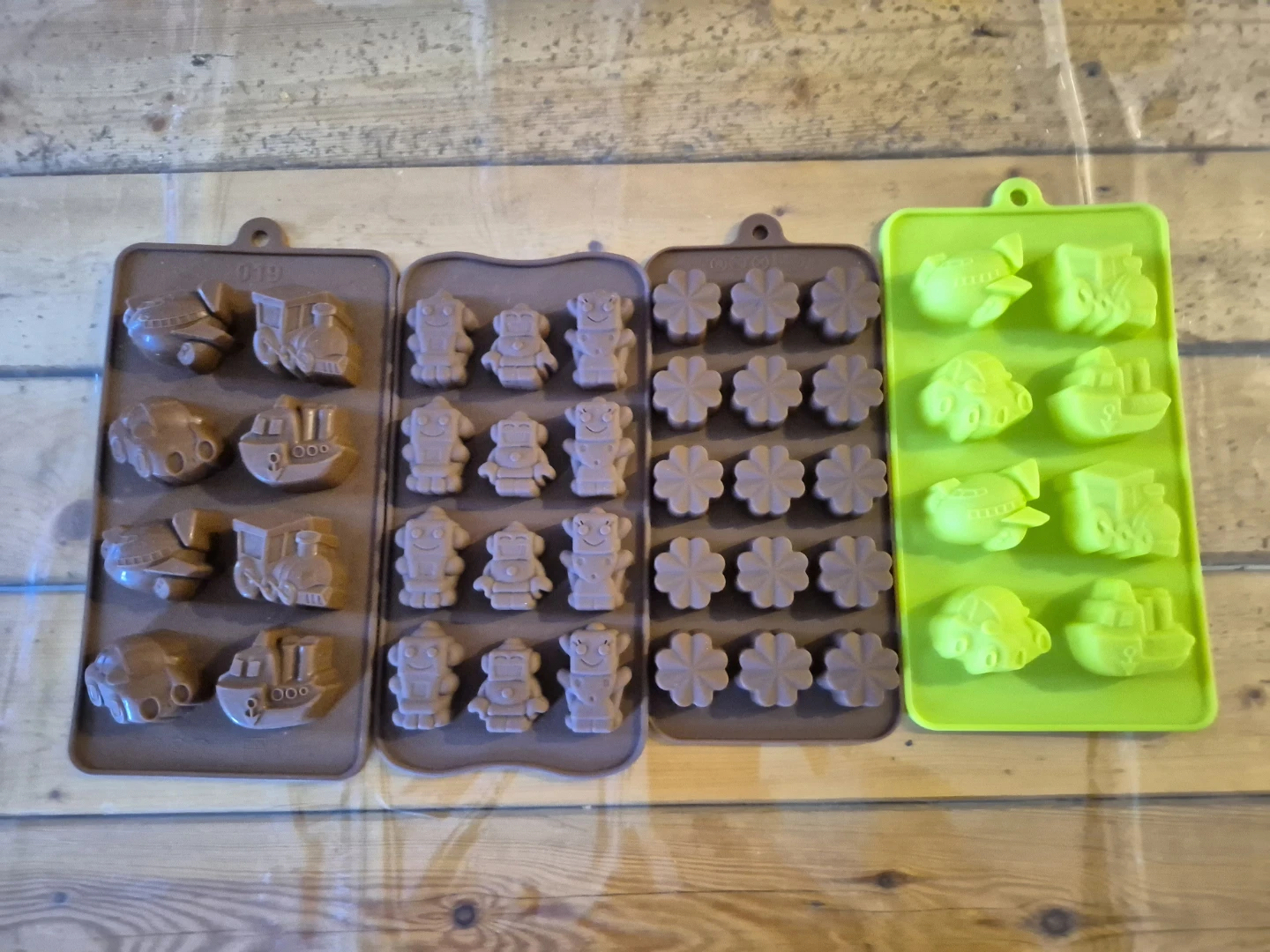 13 Assorted Silicone Molds for Baking and Crafts - photo 2