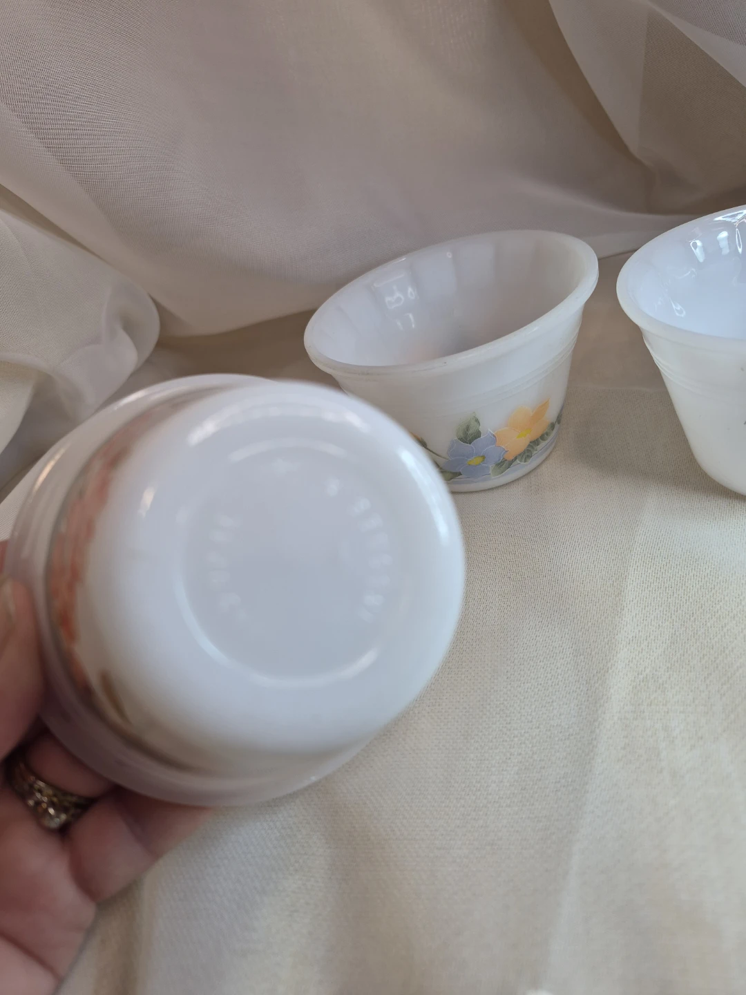 Lot of 3 Indopal Floral Milk Glass Custard Bowls - photo 5