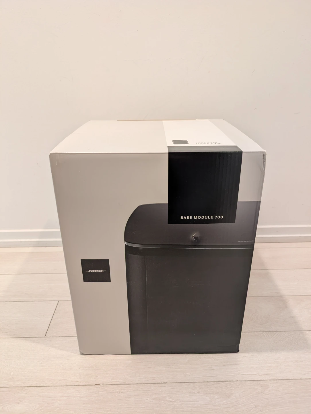 Bose Bass Module 700 Wireless Subwoofer - Black