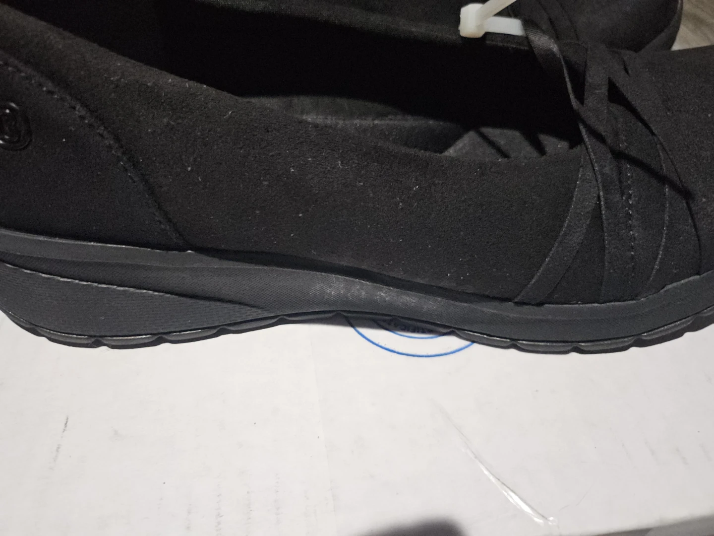 Bzees Women's Black Slip-on Flats - photo 4