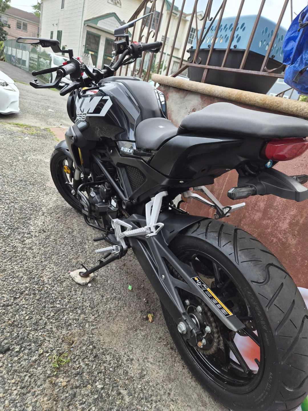 250cc Motorcycle - photo 2
