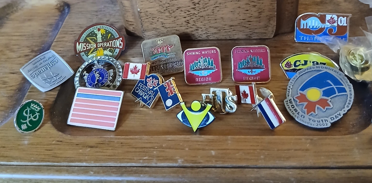 Assorted Cufflinks and Pins Collection - photo 4