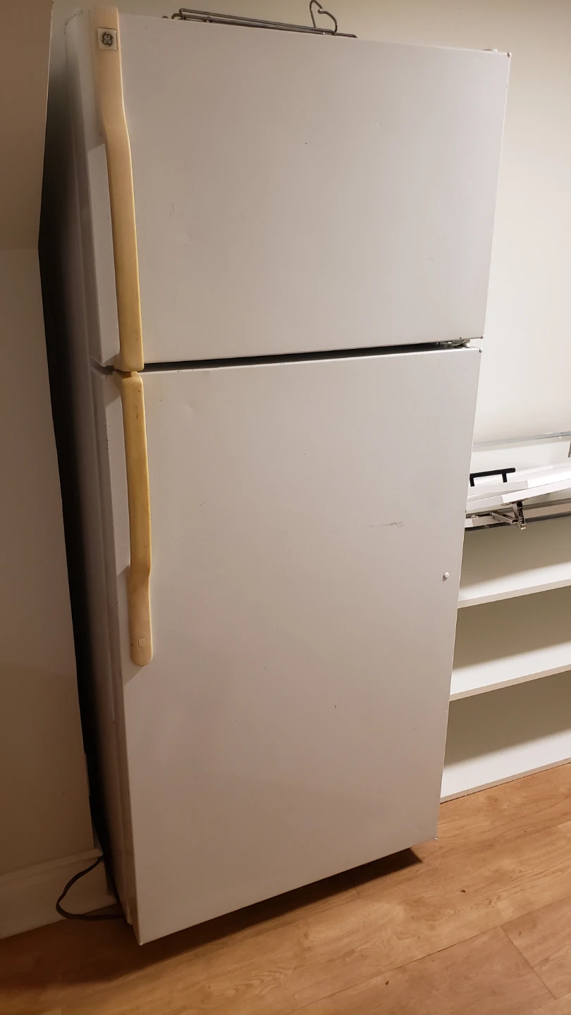 GE Top Freezer Refrigerator