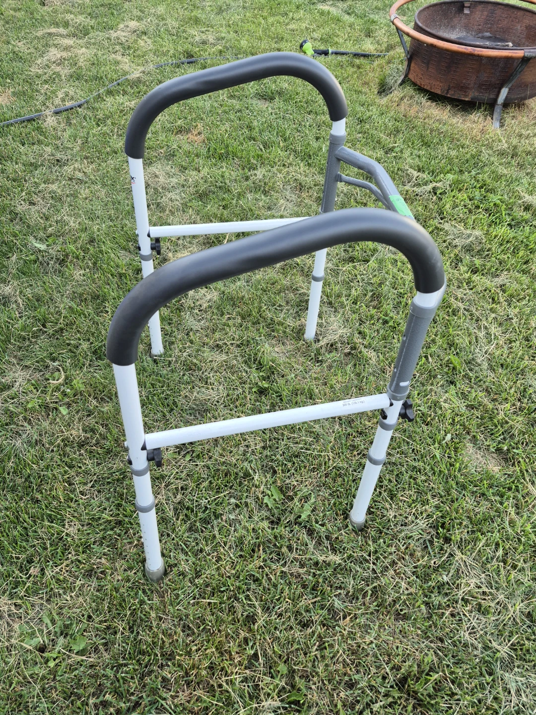 Baractric Adjustable Walker