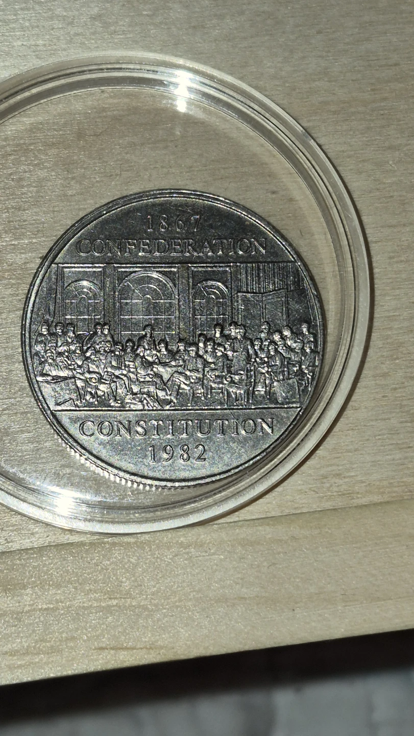 1982 Canada Dollar Coin - Confederation