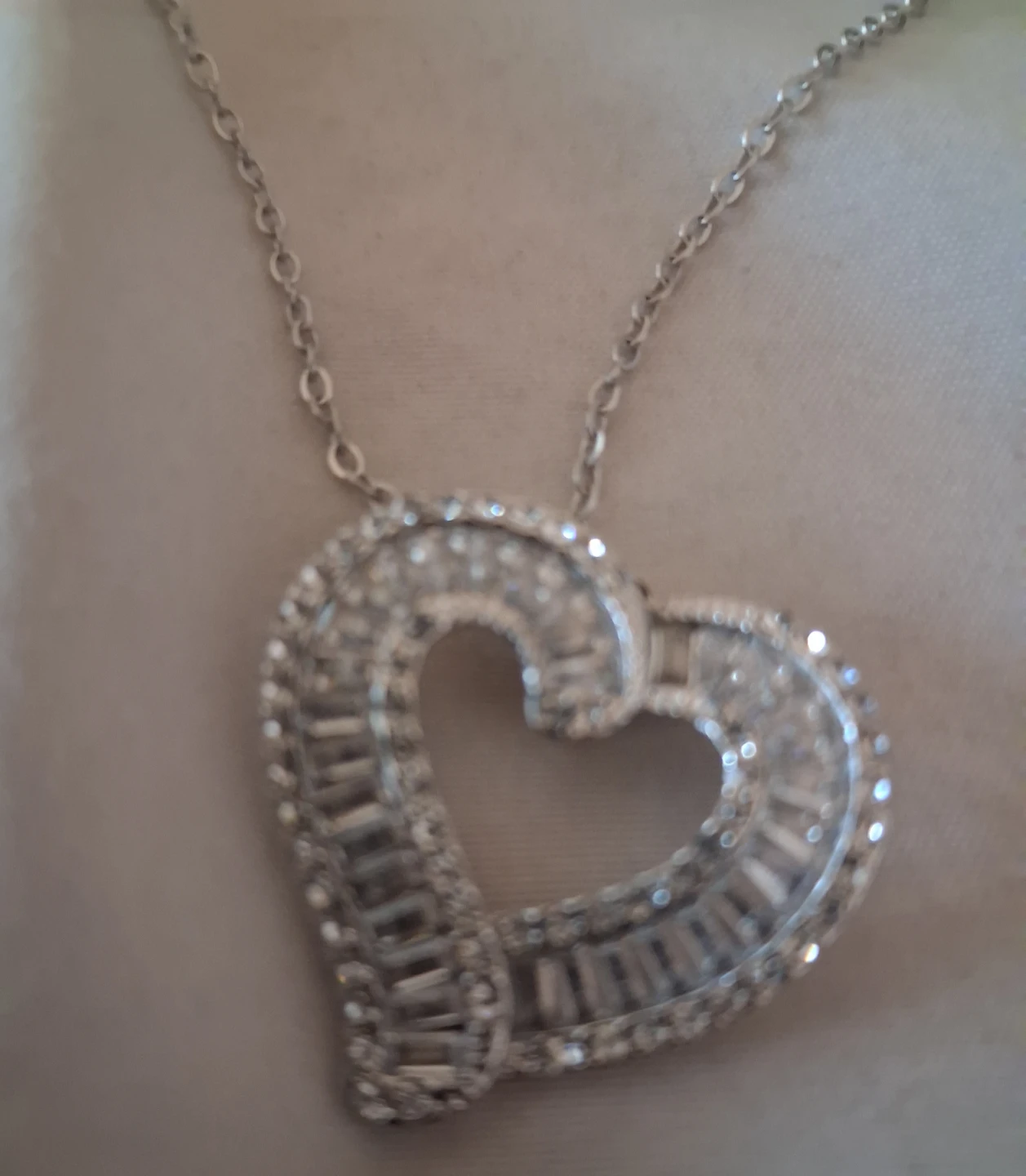 Heart Pendant Necklace and Hoop Earrings Set - photo 2
