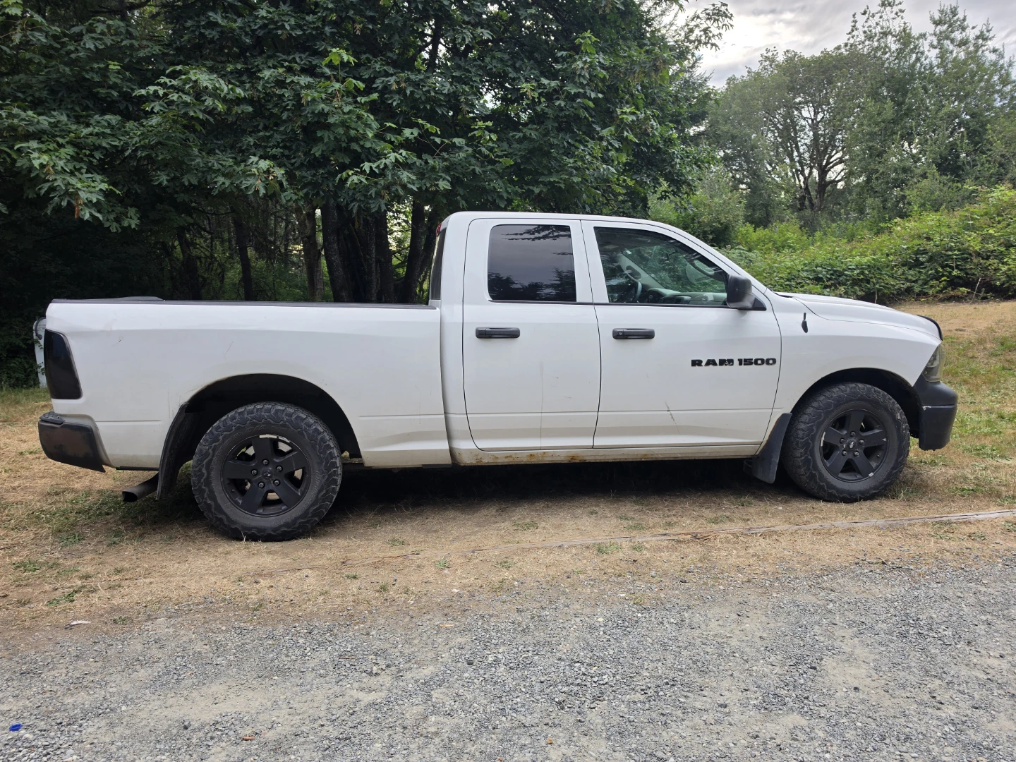 White Ram 1500 Pickup Truck