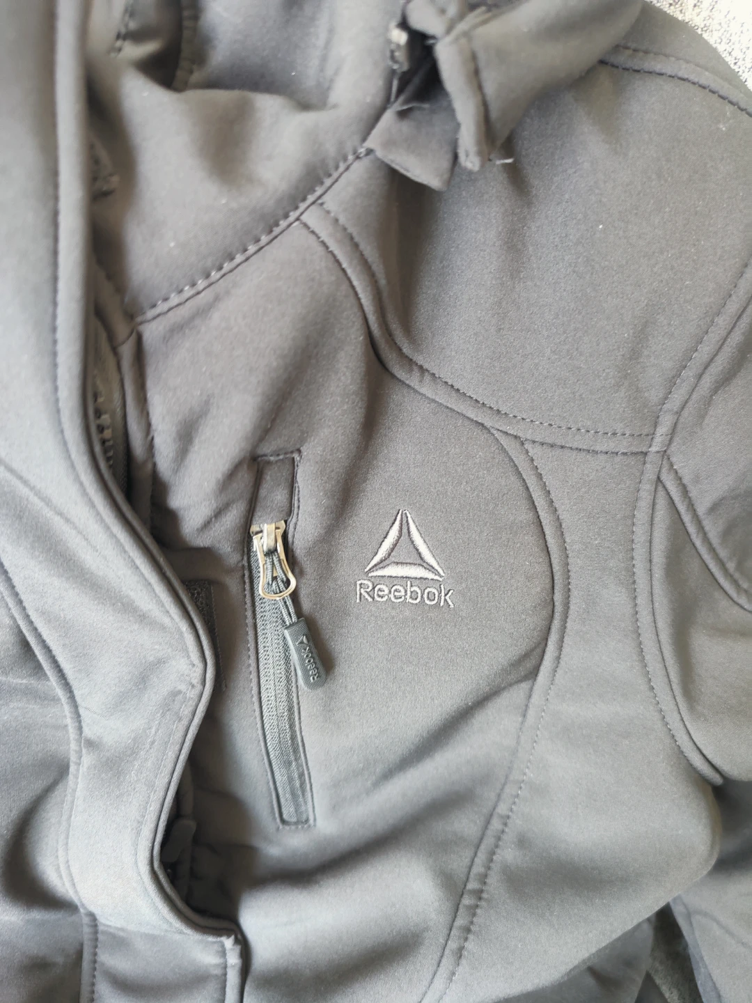 New!! Reebok men's Black Hooded Softshell Jacket - photo 2