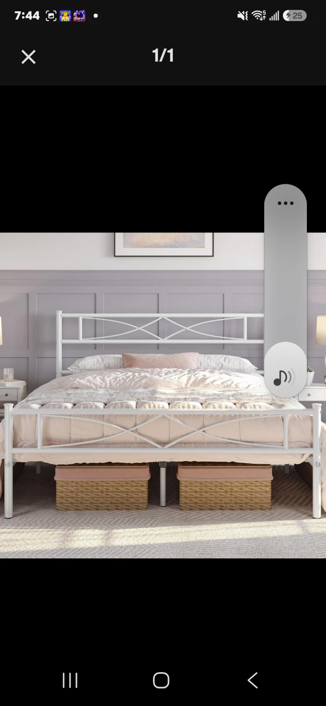 Yaheetech White Metal Bed Frame