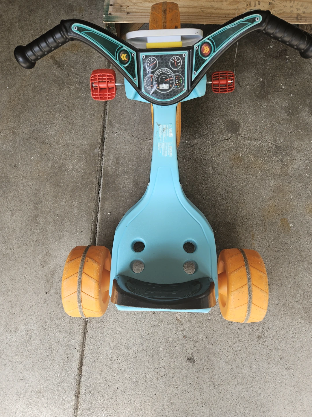 Fly Wheels Kids Tricycle - photo 4