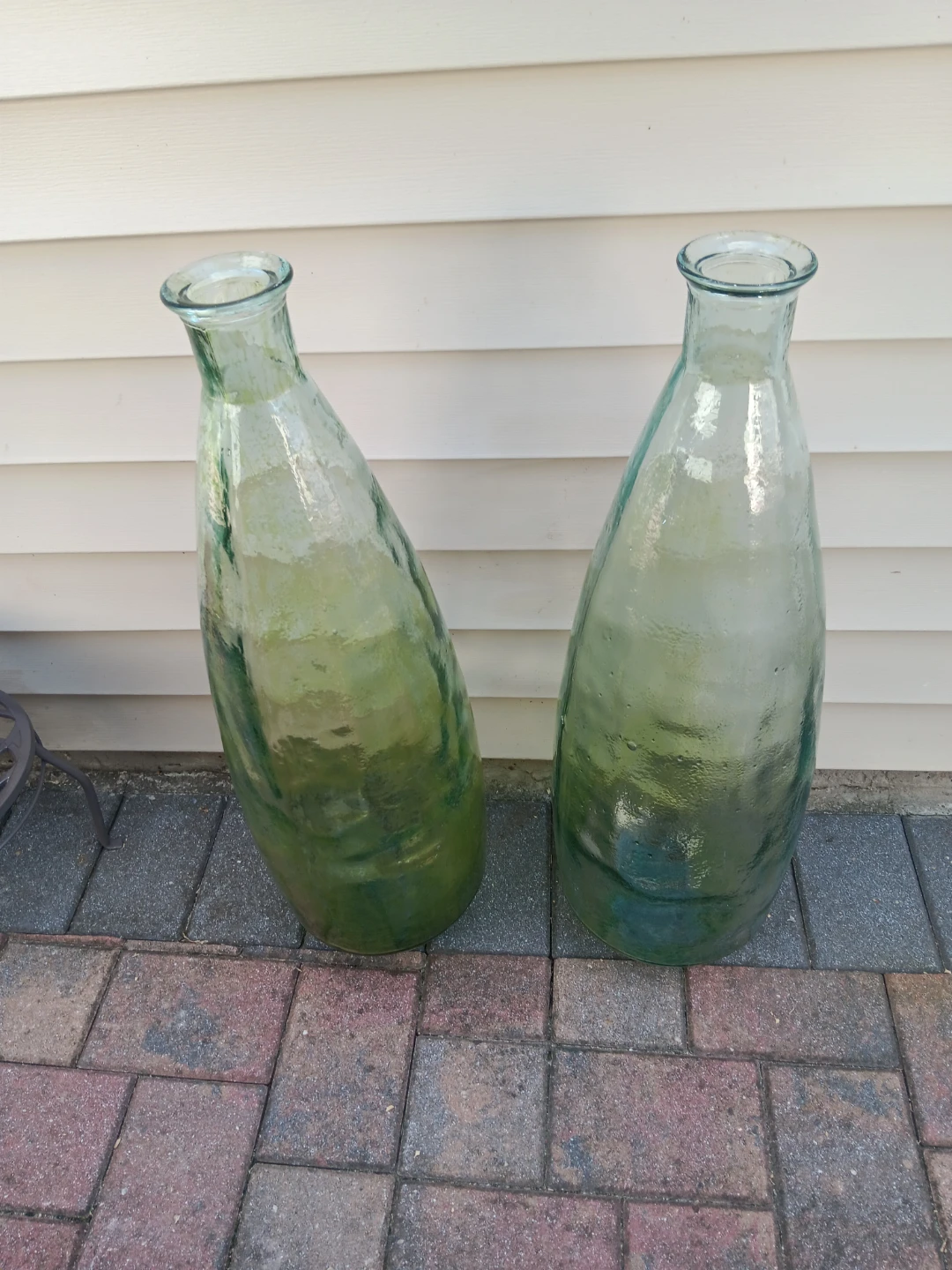 Glass bottle