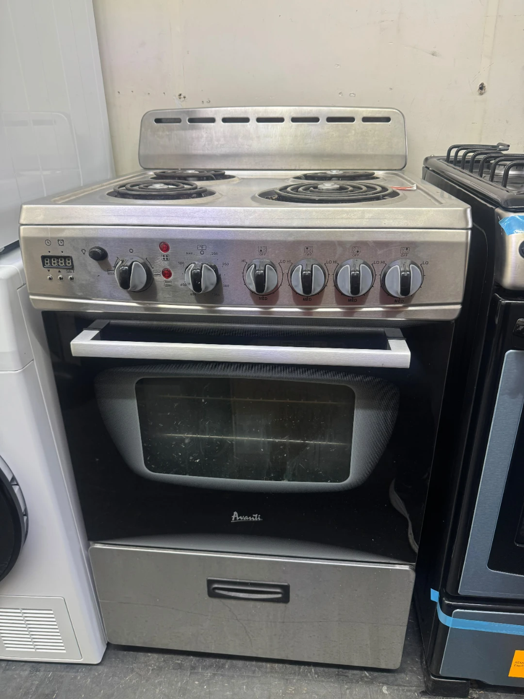 Avanti 24 inch Electric Range