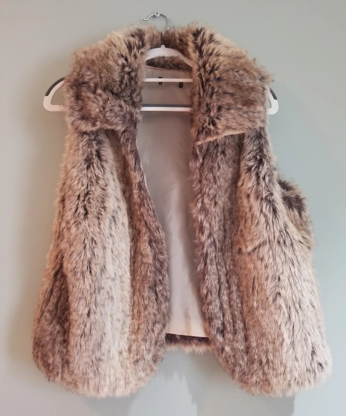 Women's faux fur vest, size S - photo 2