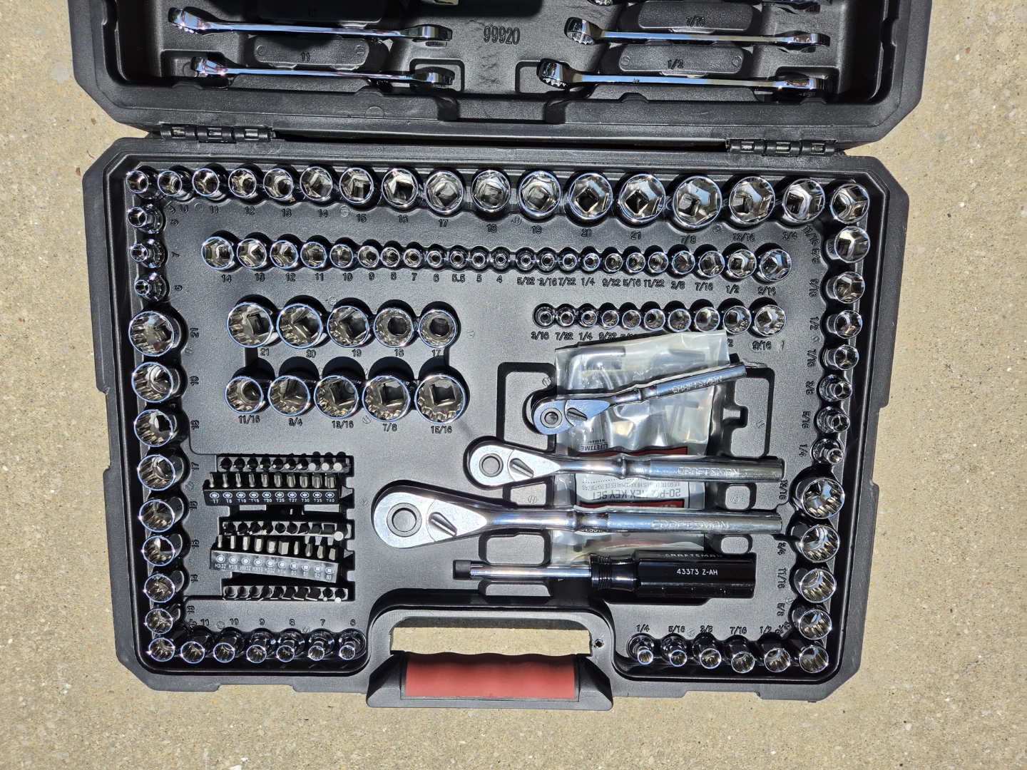 Craftsman 230 Piece Mechanic Tool Set - photo 2