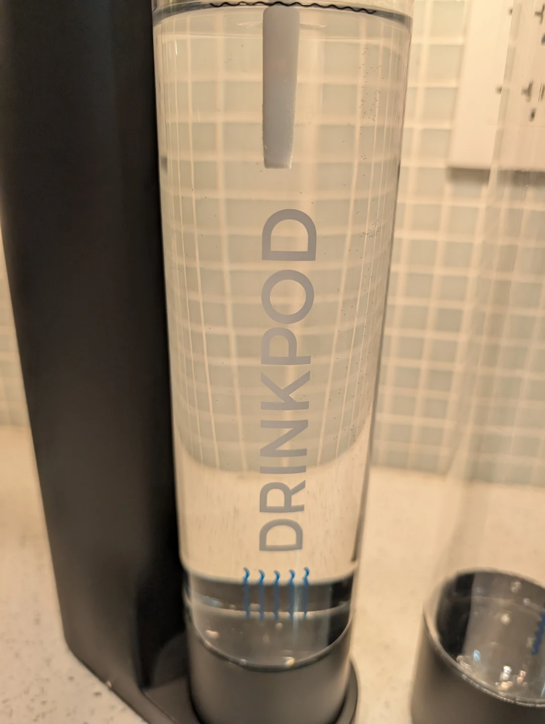 Drinkpod Soda Maker with 3 Bottles and SodaStream CO2 Cylinder - photo 3