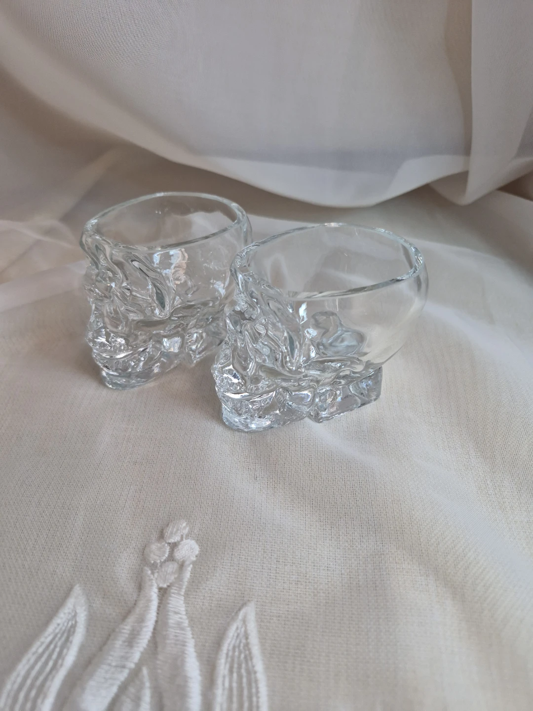Pair of Glass 2 oz Skull Vodka Shot Glasses - photo 3