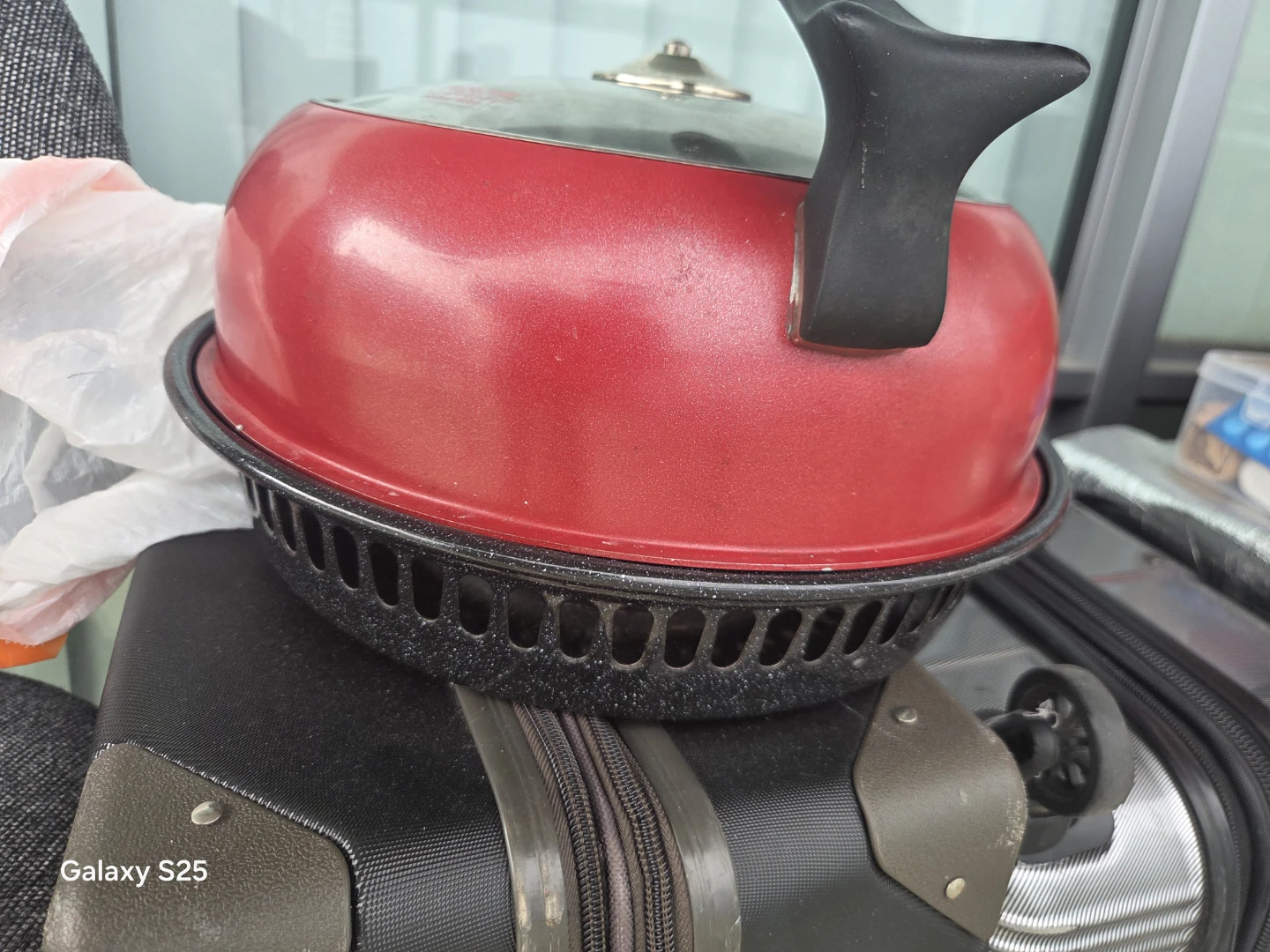 Red Multi-Pan with Glass Lid