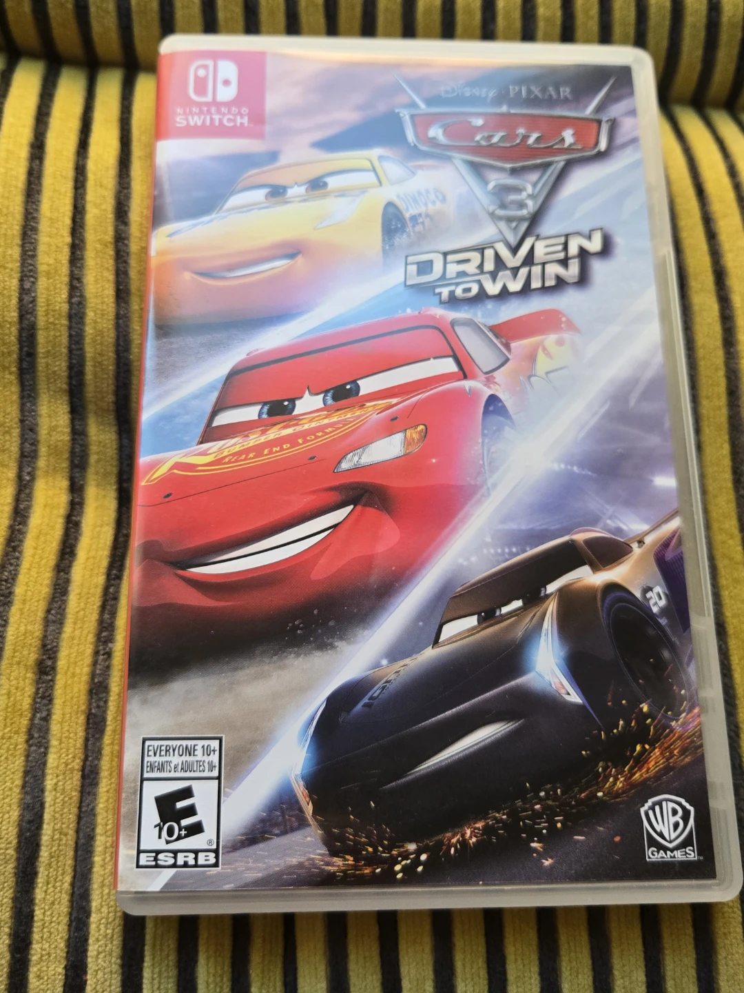 Nintendo Switch Game Controller and Cars 3: Driven to Win - photo 2