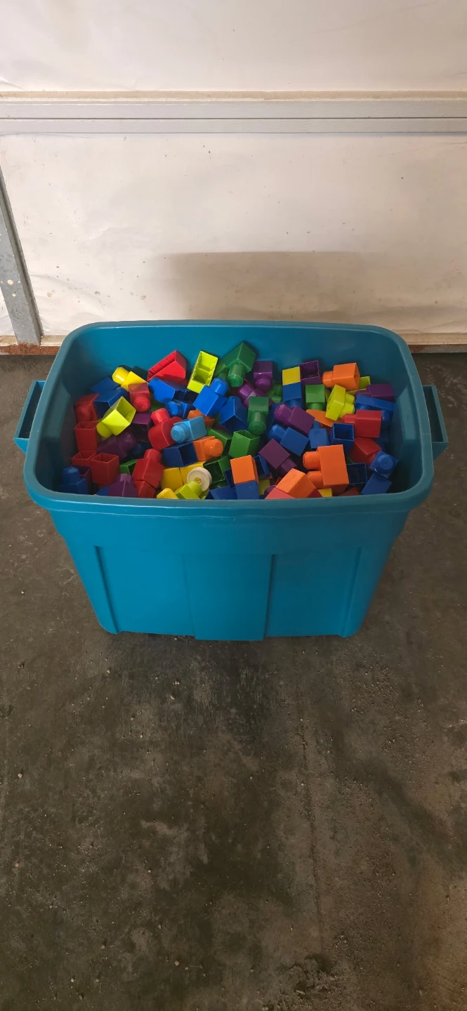 Large Tub of Assorted Building Blocks