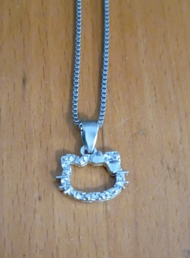 Hello Kitty necklace - photo 2