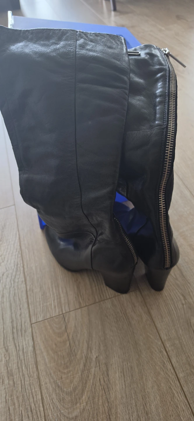 Black Leather Knee-High Boots - Size 8.5 - photo 3