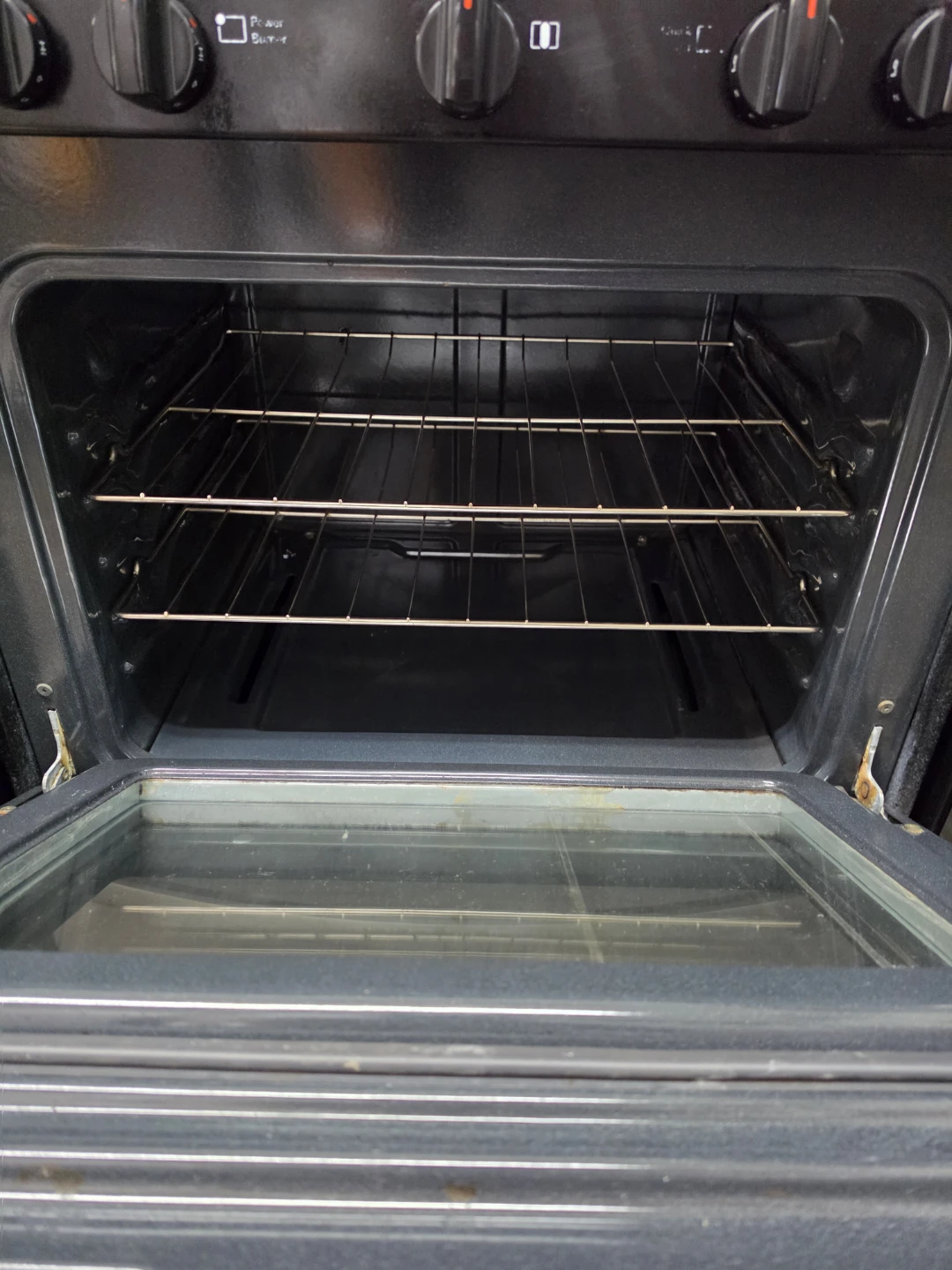 Frigidaire 30in Stainless steel gas stove - photo 2