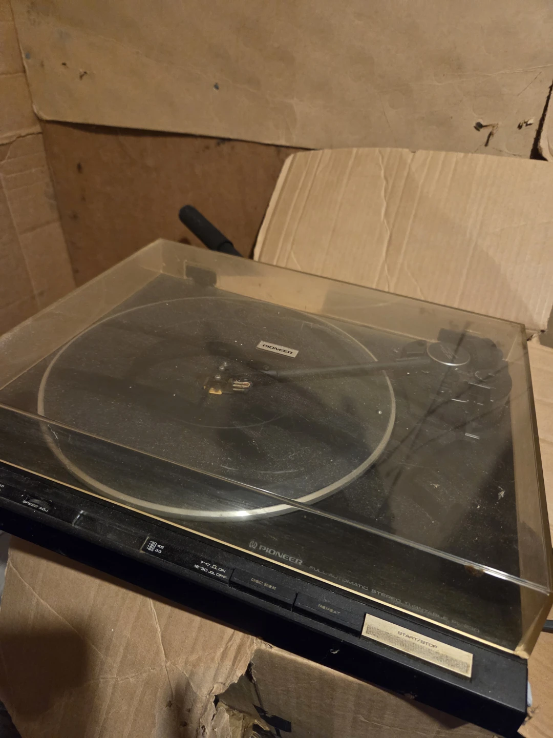 Pioneer PL-930 Full-Automatic Stereo Turntable - photo 2