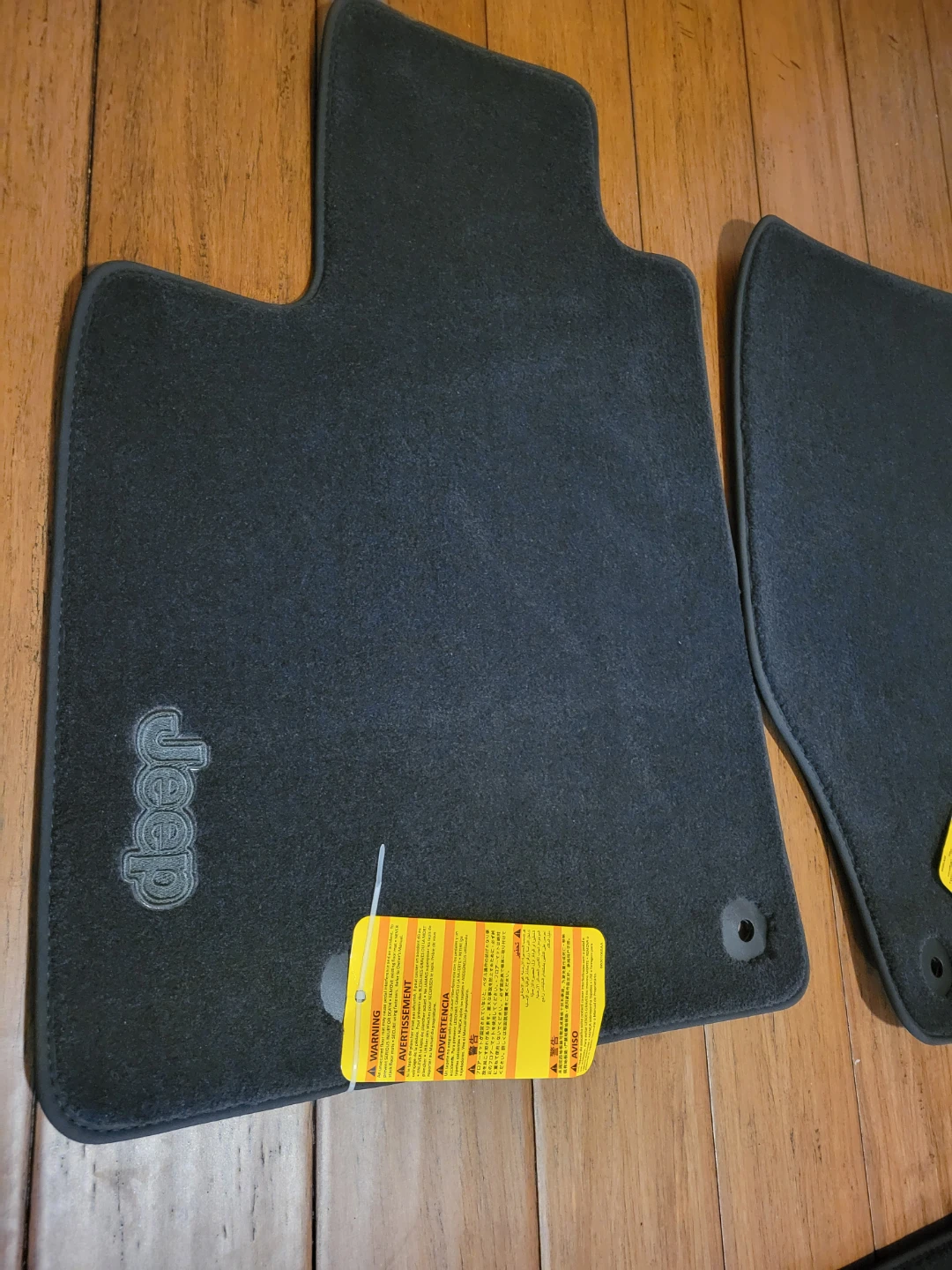 21-24 JEEP GRAND CHEROKEE CARPET FLOOR MATS OEM MOPAR NE - photo 3
