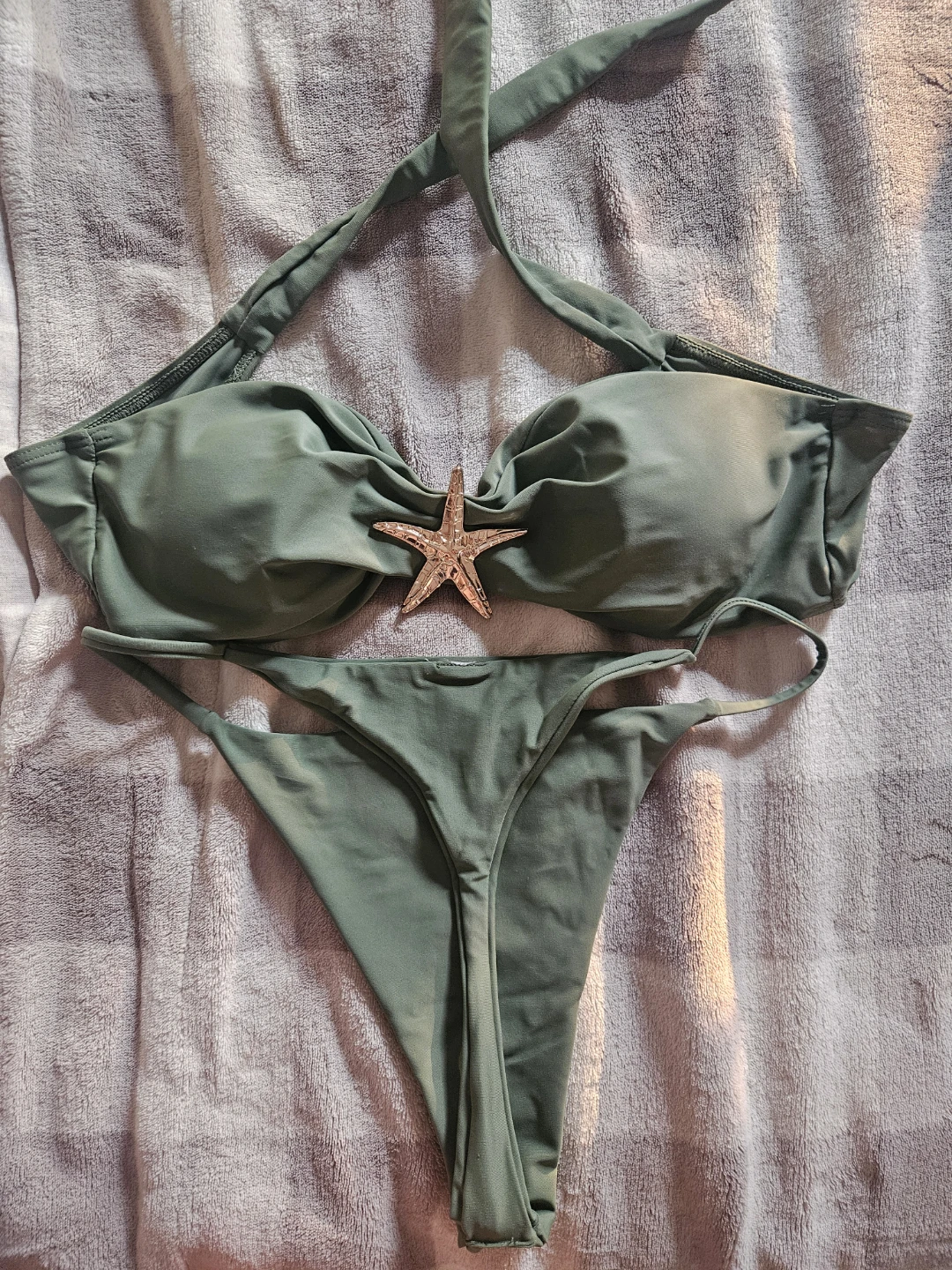 Green bikini with starfish detail - photo 2