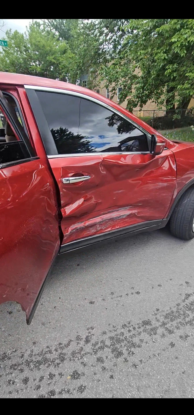 Nissan Rogue - photo 2