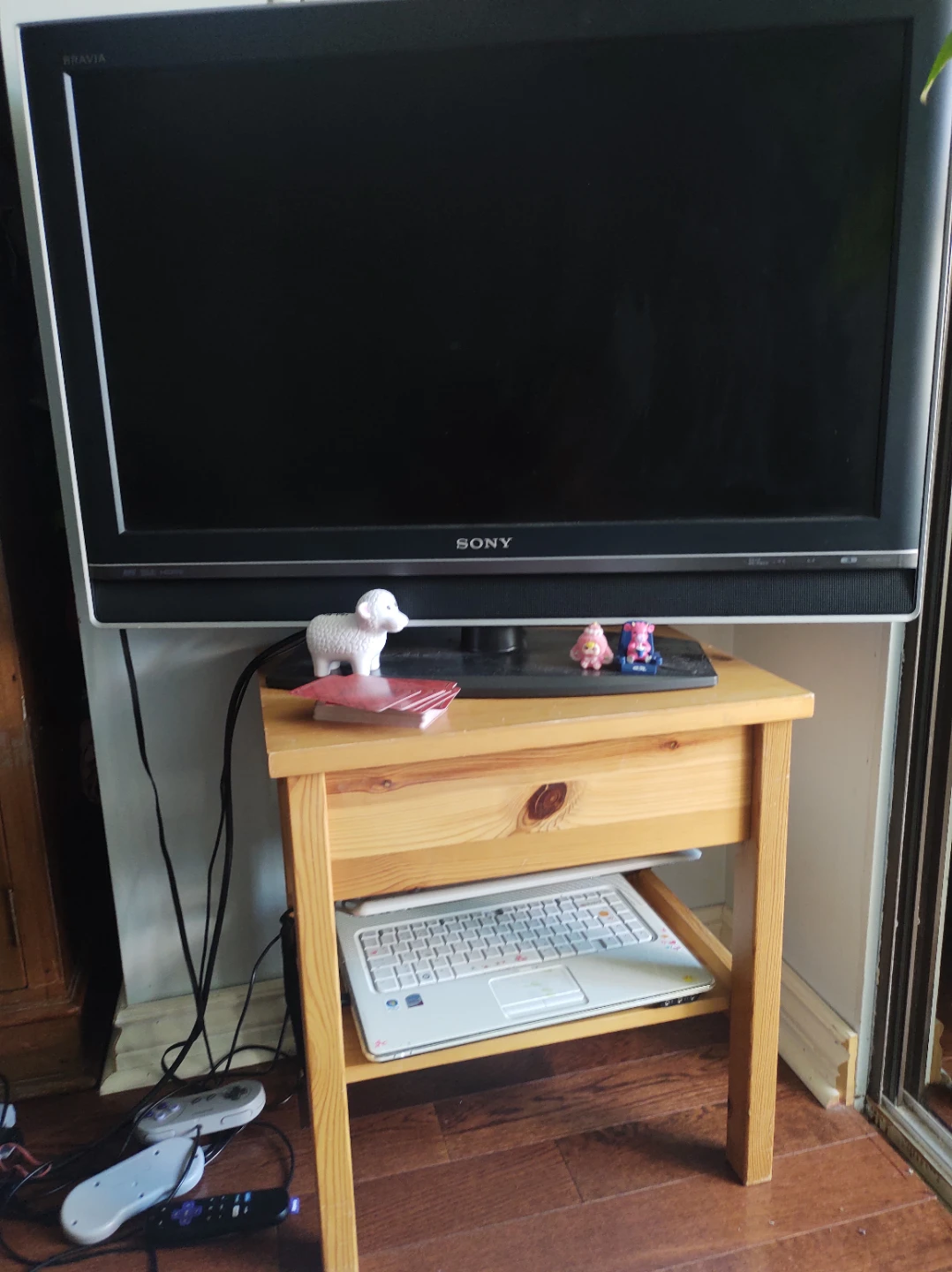 Sony Bravia Flat Screen TV with stand