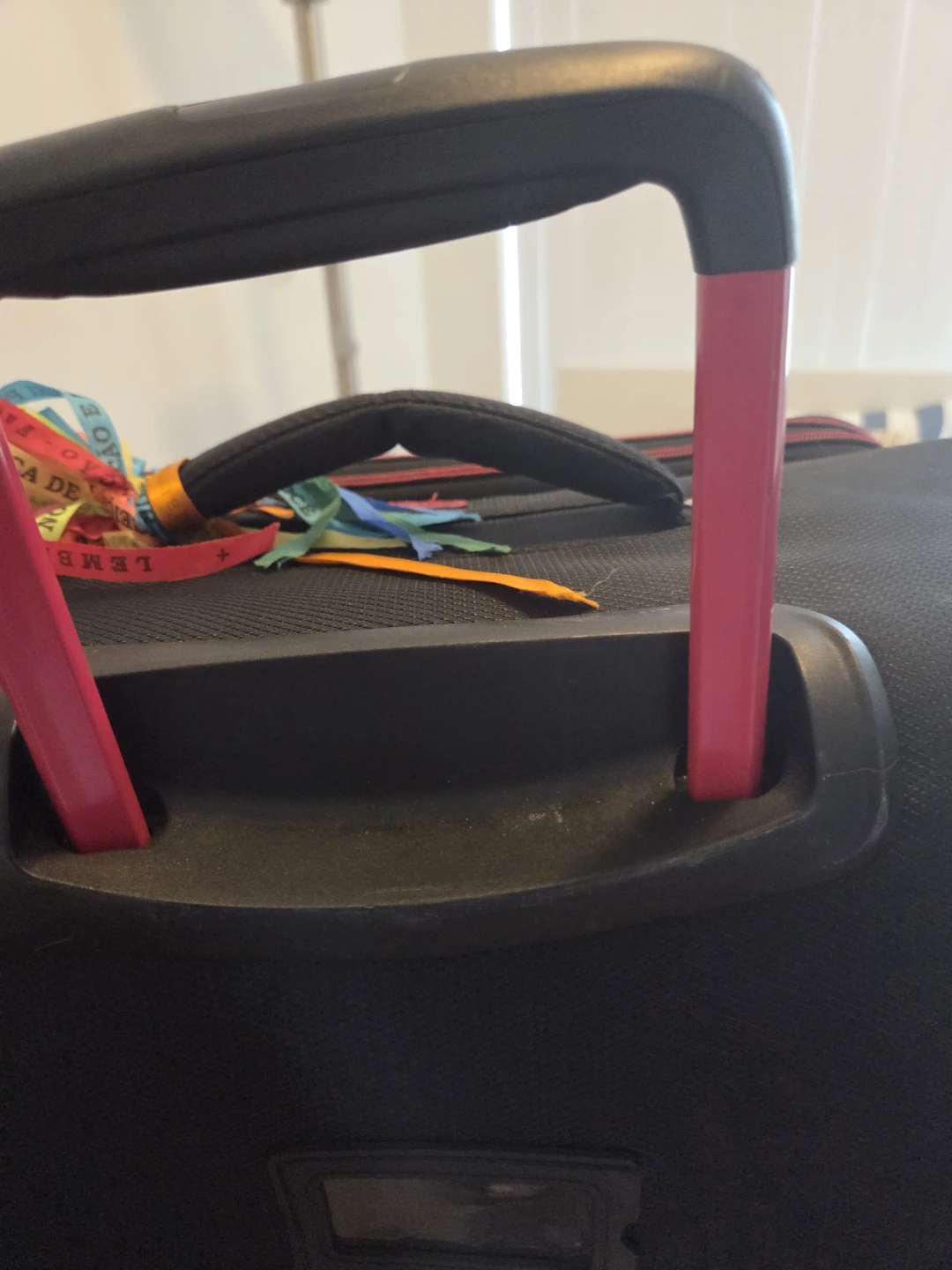 Black Swiss Gear Rolling Suitcase - photo 4