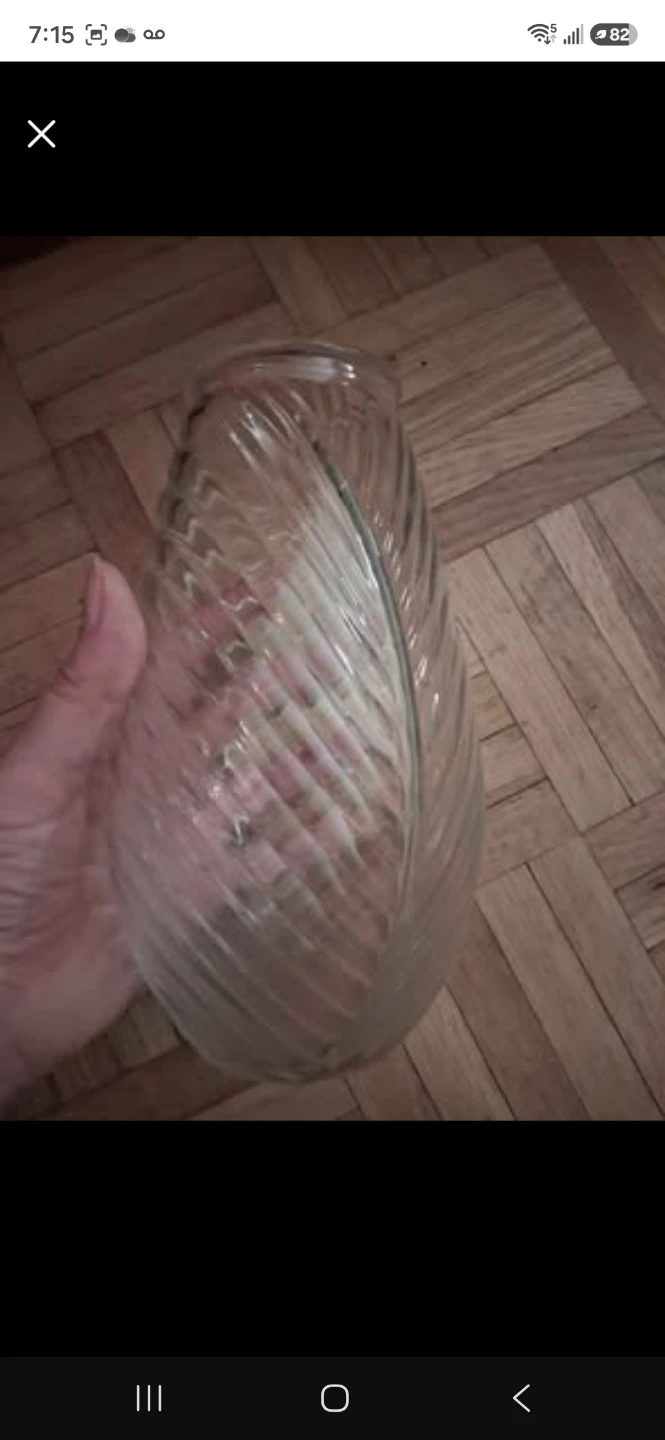 Two Glass Flower Vases - photo 3