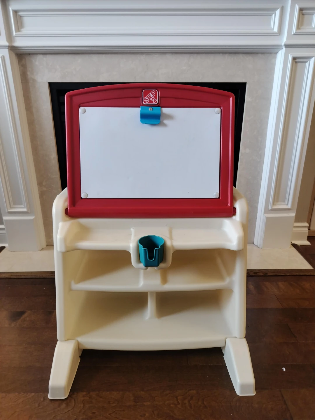 Step2 Easel Activity Desk with Storage